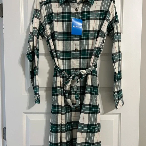 Columbia Women’s Holley Hideaway Flannel Dress NWT - Picture 3 of 4